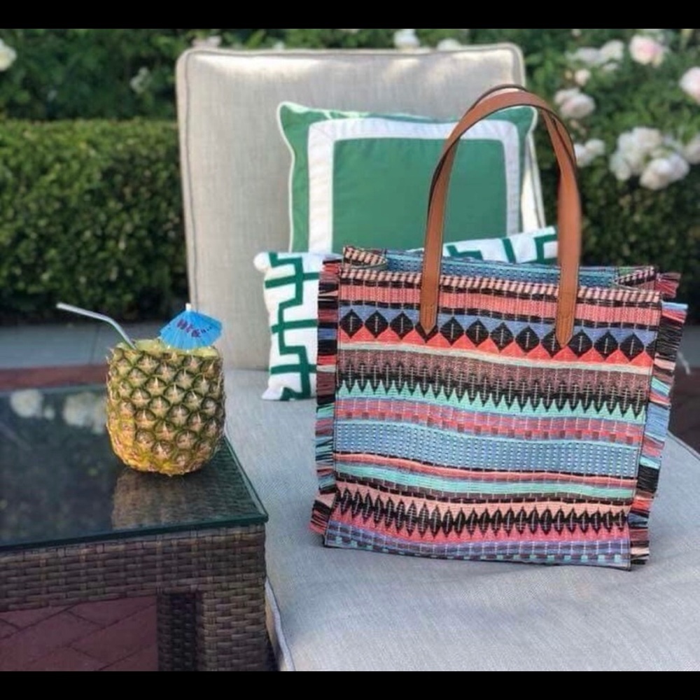 Stella and dot aloha tote- stylist exclusive